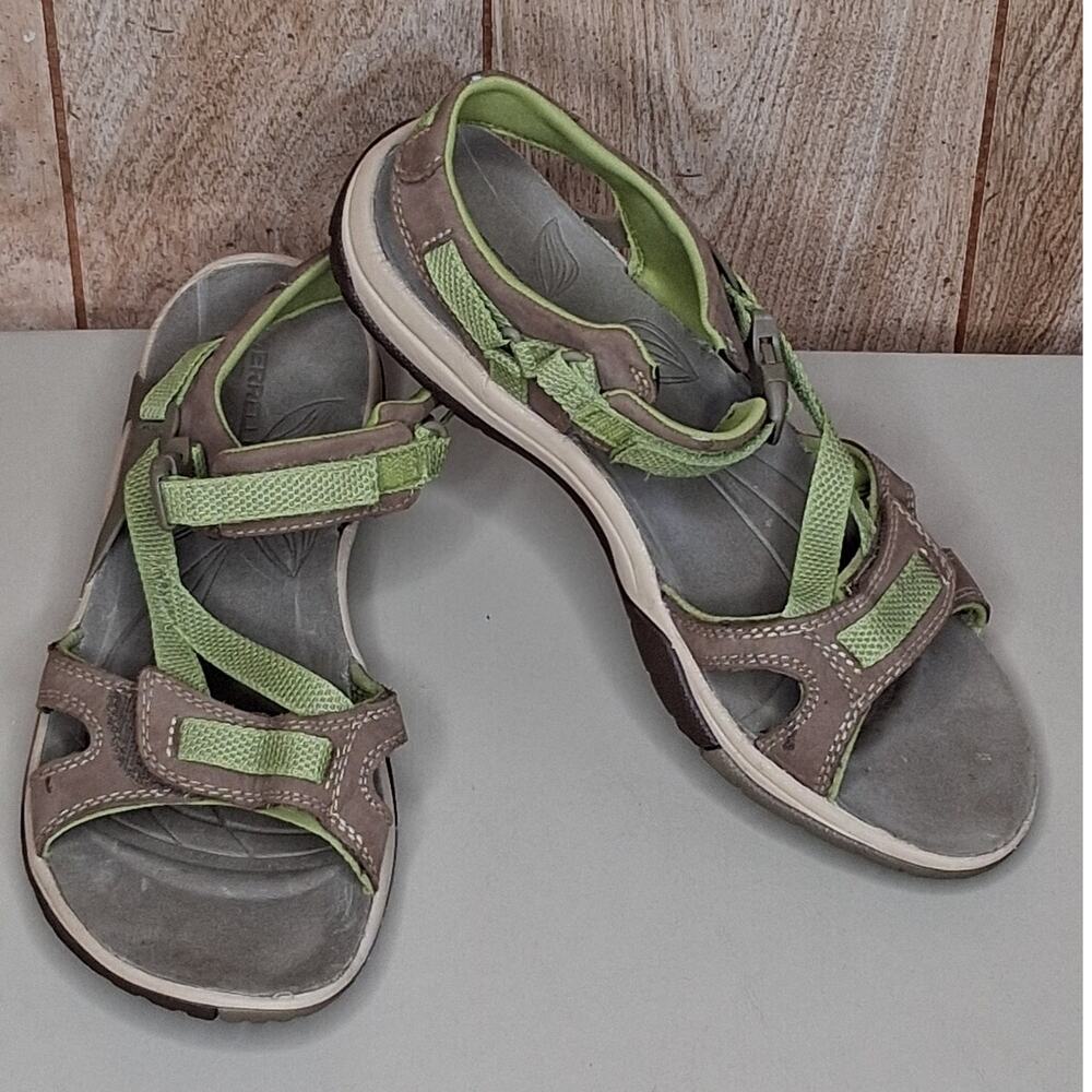 Ladies Merrell Green & Beige Sandals Adjustable EUC Size 10